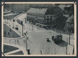 cca 1940 Budapest, Tabán, Döbrentei tér, villamos, fotó, 13×18 cm