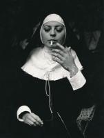 1969 Ujhelyi István: Világi élvezet, jelzés nélküli vintage fotóművészeti alkotás, 24x18 cm