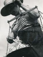 1963 Szeitl Mária: Pontos, feliratozott vintage fotóművészeti alkotás, 24x18 cm