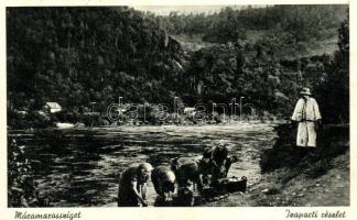 Máramarossziget, Sighetu Marmatei; Tiszaparti részlet, ruhamosás / riverside, cloth washing (EK)