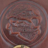 Harley Davidson emblémás bőr övtáska, jó állapotban, 15,5×11,5×4 cm