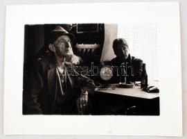 cca 1980 Szabó Judit: Falatozóban, feliratozott vintage fotóművészeti alkotás, 30x40 cm