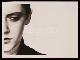 cca 1980 Magyar Viktória: Valami belőlem, feliratozott vintage fotóművészeti alkotás, 40x30 cm