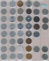 Tartalmas magyar fillér, forint gyűjtemény 2db albumba rendezve, benne: 1892-1902. 1f Br (11xklf) + ...