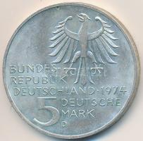 NSZK 1974D 5M Ag "Immanuel Kant" T:2
FRG 1974D 5 Mark Ag "Birth of Immanuel Kant&quo...