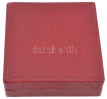 ~1960. "A Gépipar Kiváló Dolgozója" aranyozott, zománcozott kitüntetés miniatűrrel adomány...