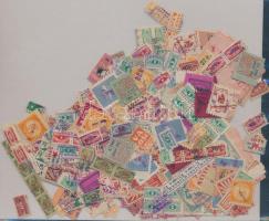 Közel 100 db tagdíjbélyeg zacskóban ömlesztve