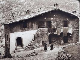 Kurt Hielscher: Italien. Leipzig., 1939, Brockhaus. 240 p. kiadói egészvászon-kötésben, számos képpe...