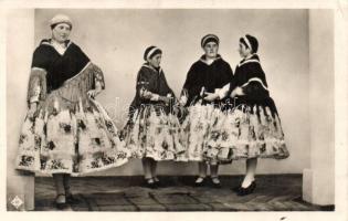 Sárközi népviselet / Hungarian folklore from Sárköz (EK)