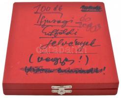 100db klf magyar és külföldi jelvény, kitűző, főleg a szocialista időszakból, közte ~1930. "Tri...