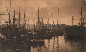 Constantinople, harbor, ships (EK)