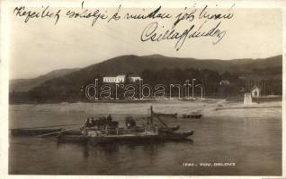 Vágzsigmondháza, Povazské Orlové; Látkép a várral, uszály / view with barge