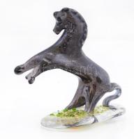 Ágaskodó üveg lovacska, jelzés nélkül, hibátlan, cca 10x10cm