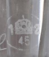 Üveg kis kancsó, szakított, csiszolt, koronás jelzéssel, hibátlan, 11cm