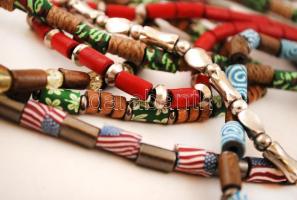 Mutatós bizsu nyakláncok, 7 db