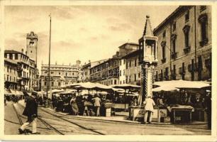 Verona, Piazza Erbe, Gelato / square, market, ice cream stand