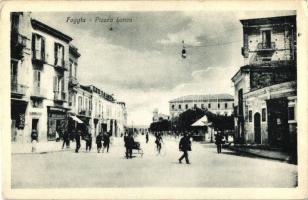 Foggia, Piazza Lanza, Cartoleria / square, paper shop