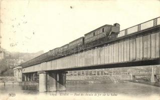 Lyon, Pont du chemin de fer sur la Saone / railway bridge, train