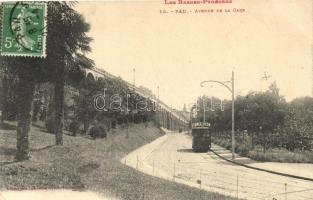 Pau, Avenue de la Gare / funicular railway street, Amer Picons advertisement (EK)