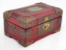 Régi kínai fadoboz fém díszítéssel, selyembéléssel,  8x16x10cm/ Old Chinese wooden box with metal accents, silk lining, 8x16x10cm