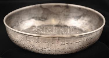 Dávid csillagos ezüst tálka héber felirattal, Ag., 108gr.,jelzés nélkül, kis horpadással, 3,5x15cm/ Star of David Silver Bowl with Hebrew inscription, Ag., 108gr., without hallmark,  3,5x15cm