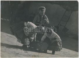 cca 1936 Gaál Margit jelzetlen vintage fotó, a szerző hagyatékából, 11x16 cm