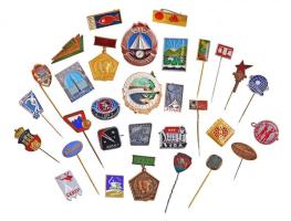 30db vegyes magyar és külföldi szocialista kitűző, jelvény, közte zománcozott is T:vegyes 30pcs of mixed socialist pins and badges, with enamelled pcs C:mixed