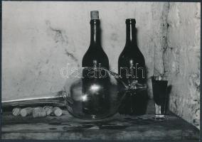 1963 Apatoczky István: Pince csendélet, feliratozott vintage fotóművészeti alkotás, 15x22 cm