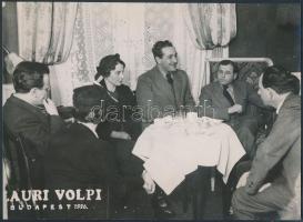 1936 Lauri Volpi (1892-1979) olasz tenorista Budapesten, 2 db vintage fotó, 16x22 cm és 23x17,5 cm