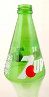 Érdekes formájú 7up üdítős üveg, m: 45,5 cm
