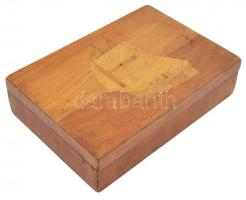 2 db hajómotívumos, fából készült intarziás tárgy: doboz (20×14×5 cm), ill. falikép (40,5×31,5 cm)