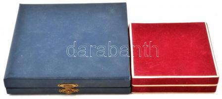 1985. "A Budapesti Kongresszusi Központ megnyitására" Br emlékérem eredeti tokban (42,5mm)...