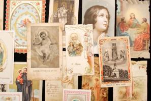 20 db, nagyrészt litho szentkép