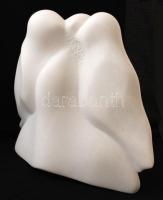 Héra József (1976- ): Madárcsalád, fehér márvány, jelzett, m: 19,5 cm