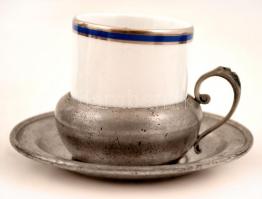 E.P.U. ón mokkás készlet porcelán betéttel, jelzett, jó állapotban