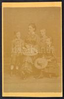 cca 1880-1910 Családi csoportkép, kisméretű fotó Caspar Eder brixeni műterméből, 10,5×6,5 cm /  cca 1880-1910 Family group photo from the workshop of Caspar Eder in Brixen, 10,5×6,5 cm