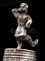 Orosz ezüst (Ag.)kupicás pohár, alján táncoló figurával, jelzett, m:8 cm, nettó: 61g