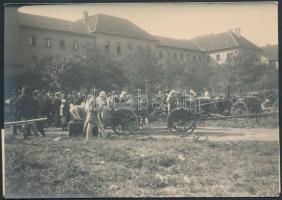 cca 1915 A mozgósítás Budapesten. Tábori konyhák. fotó verzón feliratozva, 11x16cm