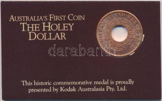 Ausztrália 1988. A New South Wales-i lyukas dollár Br emlékérme tájékoztatóval T:1 Australia 1988. The New South Wales Holey Dollar Br commemortive medal with information C:UNC