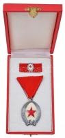 1964. "Munka Érdemrend" ezüst fokozata, zománcozott és ezüstözött Br kitüntetés mellszalag...
