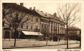 Gyöngyös, Főtér a Hungária szállóval, Korzó kávéház; kiadja Barasits János