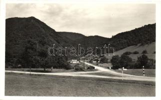 Vereckei szoros, kiadja Schönfeld Henrik / ravine