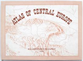 Rónai András: Közép-Európa atlasza. / Andrew Rónai: Atlas of Central Europe. Digitális facsimile kiadás, angol nyelvű ismertetőszöveggel. Bp., 1993, SzIT-Püski. 411 p. Kiadói műbőrkötésben, borítóval.