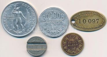 5db klf magyar és külföldi zseton, emlékérem, közte "300.000 Pengő az uccán / A vígjátékok vígjátéka Kabos, Uray Bárczi Kató Sutyi" Al zseton, "Budapesti Nemzetközi Vásár" Al emlékérem (32mm) T:2,2-