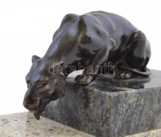 Jelzés nélkül: Tigris. Bronz, gránit talapzaton, h:11 cm, m:6 cm