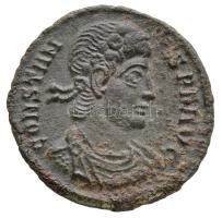 Római Birodalom / Siscia / II. Constantius 347-348. AE3 Cu (1,54g) T:2-  Roman Empire / Siscia / Constantius II 347-348. AE3 Cu "CONSTANTI-VS P F AVG / VICTORIAE DD AVGGQ NN - HR - ASIS" (1,54g) C:VF  RIC VIII 191.