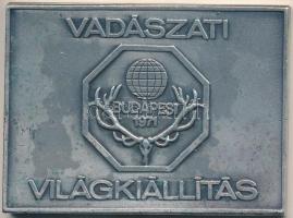 Olcsai Kiss Zoltán (1895-1981) 1971. "Vadászati Világkiállítás Budapest" ezüstözött Br plakett mesterjegy nélkül (51x70mm) T:2