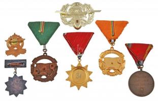 7db klf jelvény és kitüntetés, közte ~1960. "A Kisipari Szövetkezet Kiváló Dolgozója" fém ...