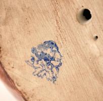 Bodrogkeresztúr, "K." Mézet majszolgató maci, kerámia, jelzett, hibátlan,15x12cm