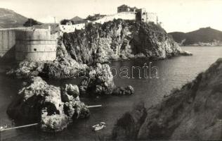 Dubrovnik, Ragusa; city walls, rowboat